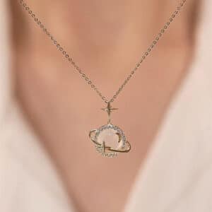 ¡Uy! Collar saturno brillante