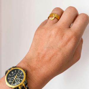 ¡Uy! Anillo Luna colgante