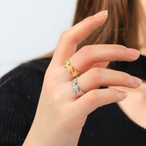 ¡Uy! Anillos flores relieve