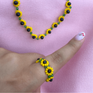 ¡Uy! Choker y anillo girasol