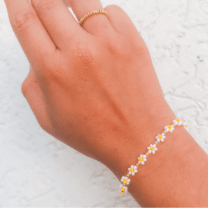¡Uy! Pulsera y collar margarita