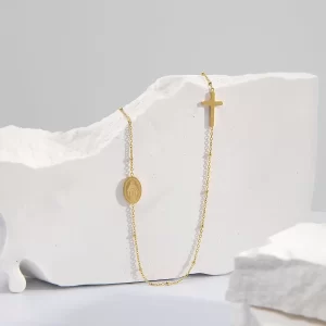 ¡Uy! Choker cruz medalla